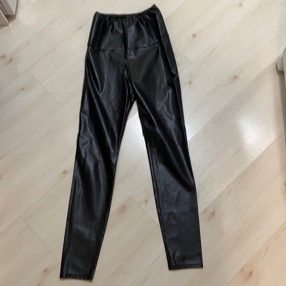 ARITZIA - WILFRED FREE Label XS faux leather pants - Picture 1 of 3
